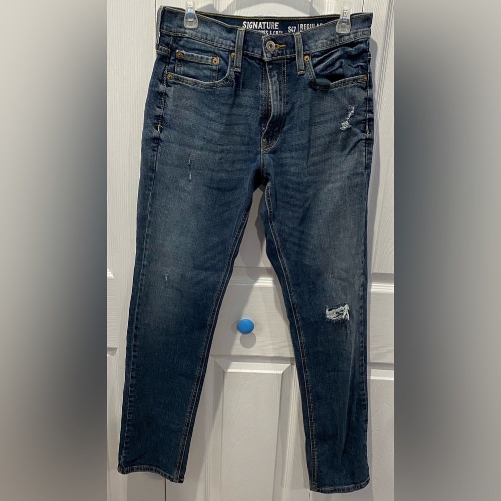 Signature Levi Jean